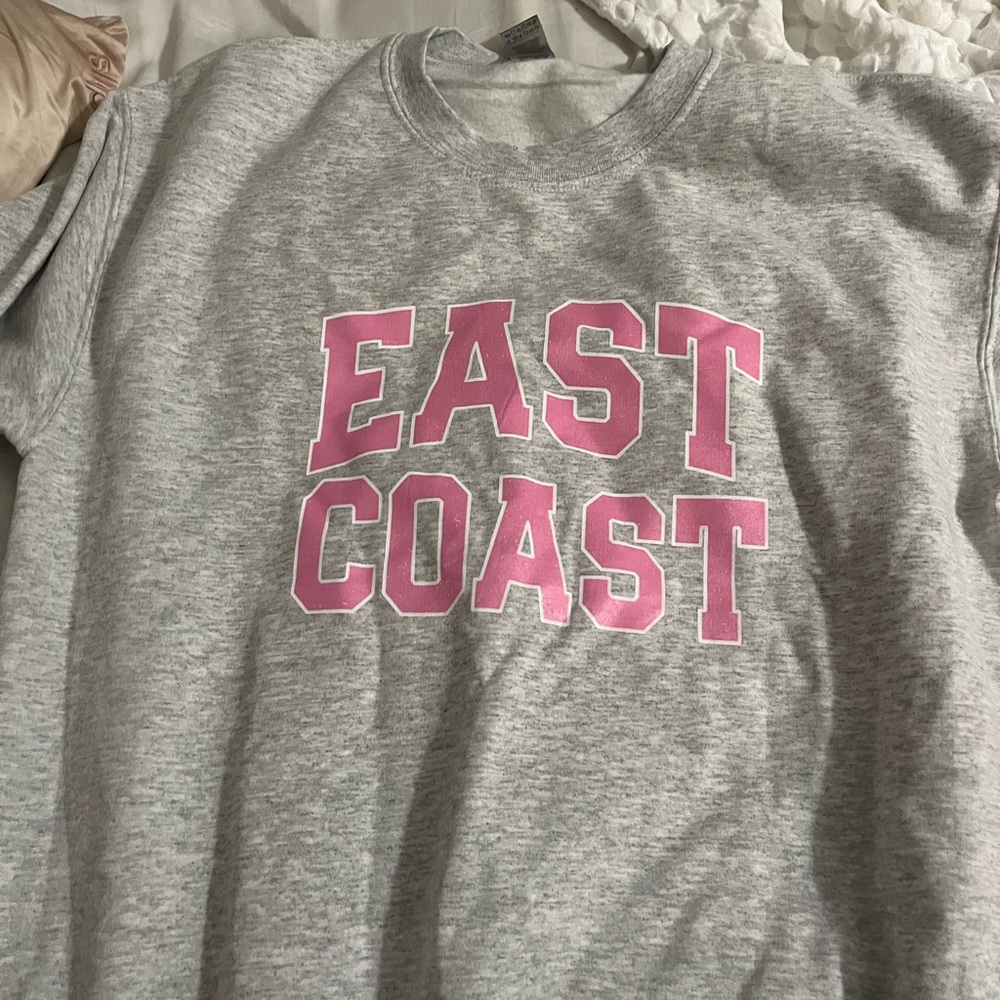 Pink lily east coast sweatshirt NWOT size M